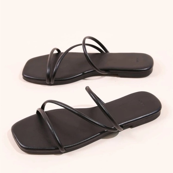 Shoes - NWOT square toe flat sandals